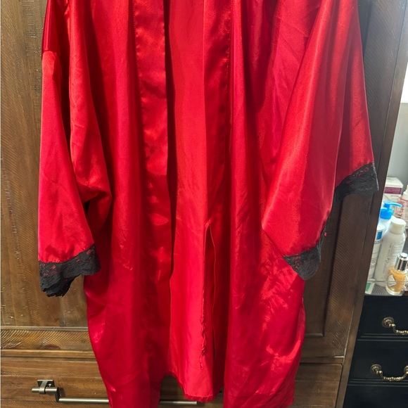 Frederick's of Hollywood Red Satin Kimono with Black Lace Trim. Size Large - Picture 1 of 6